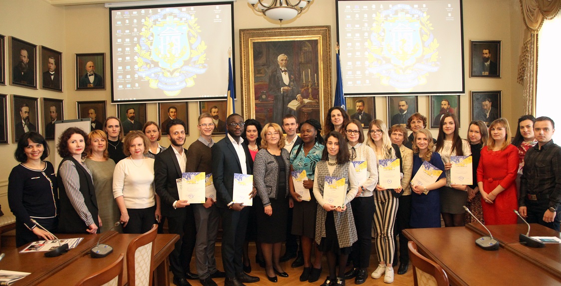 190404 General photo of contest participants